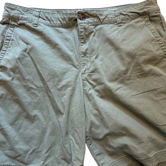 GAP Pants - High Rise Bermuda Mid Length Green Gap Shorts
